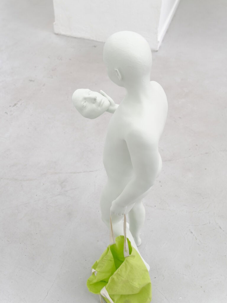 Foto: Kunstwerke in Galerieraum