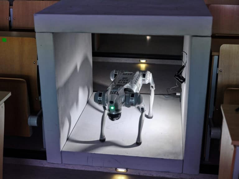 Foto: Kunstwerke in Galerieraum