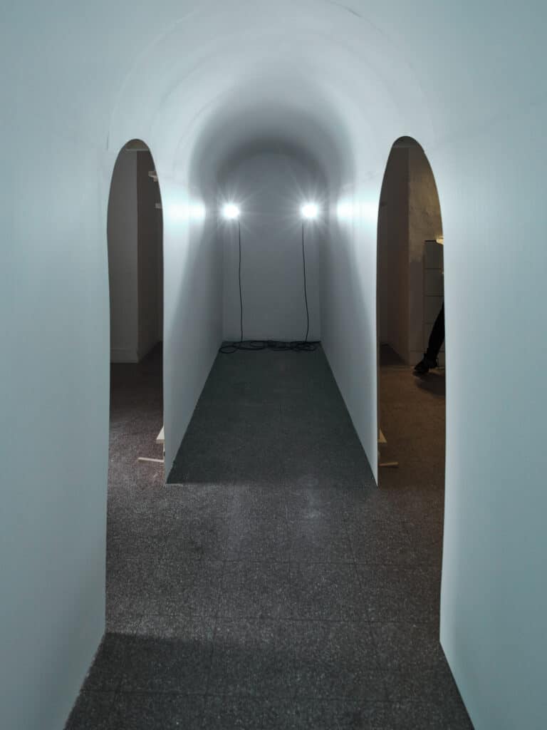 Foto: Kunstwerke in Galerieraum