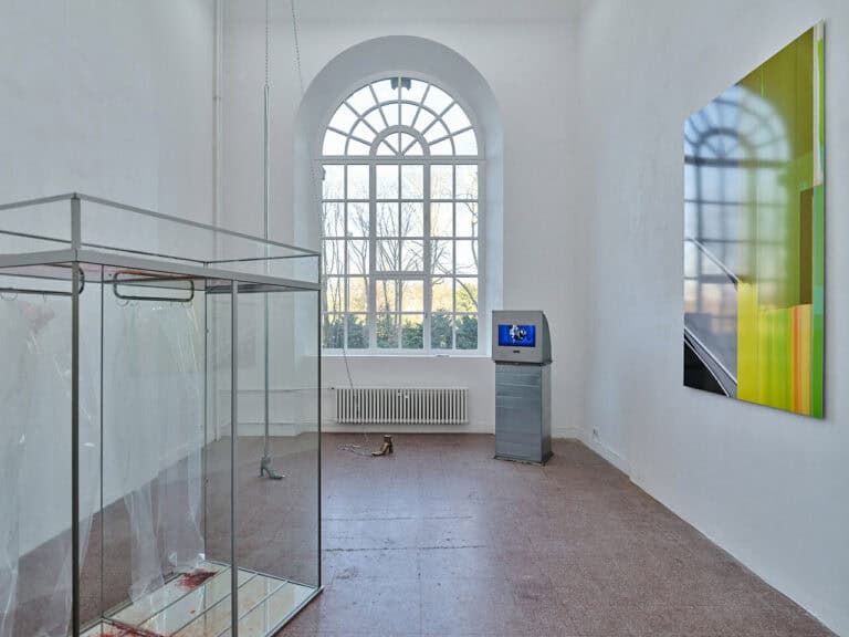 Foto: Kunstwerke in Galerieraum