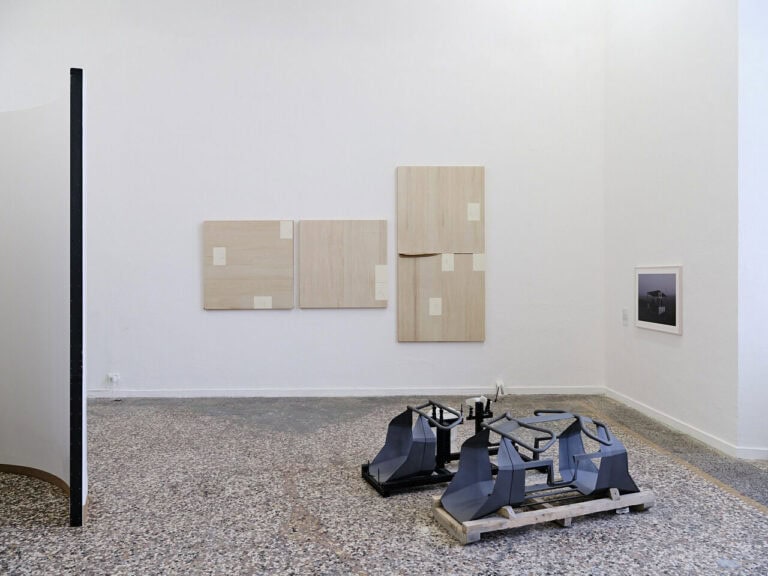 Foto: Kunstwerke in Galerieraum