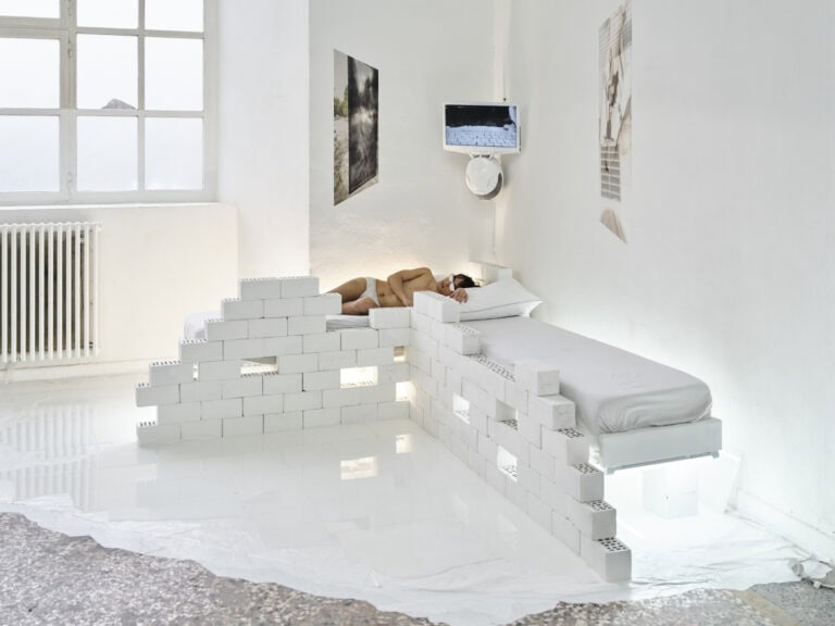 Foto: Kunstwerke in Galerieraum