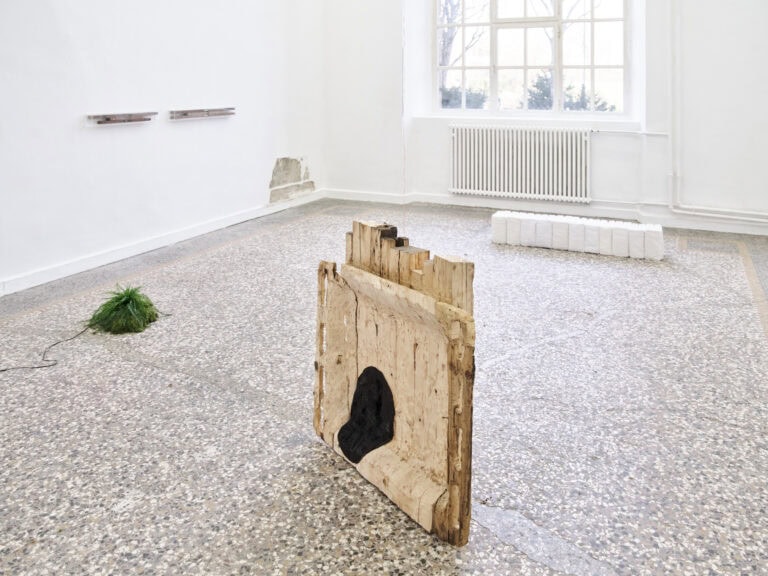 Foto: Kunstwerke in Galerieraum