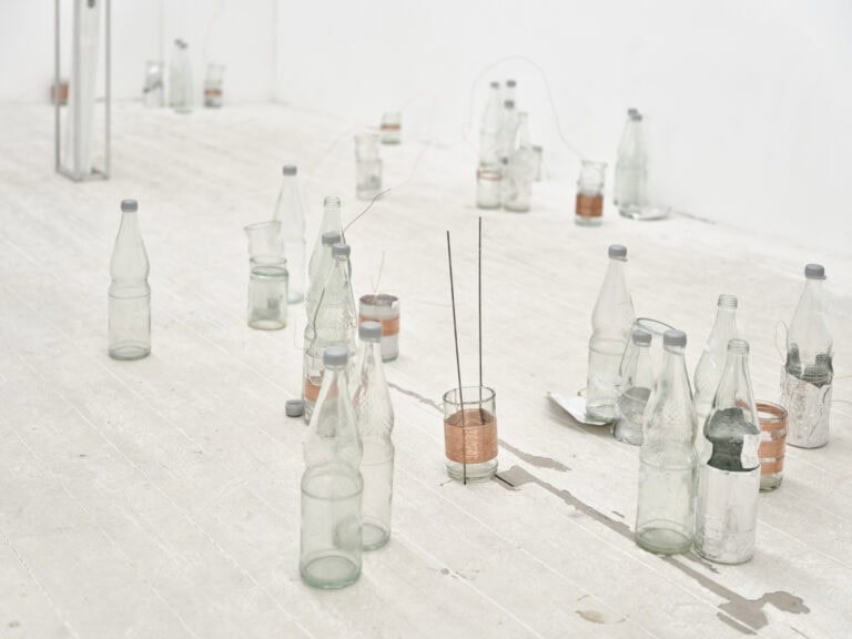 Foto: Kunstwerke in Galerieraum