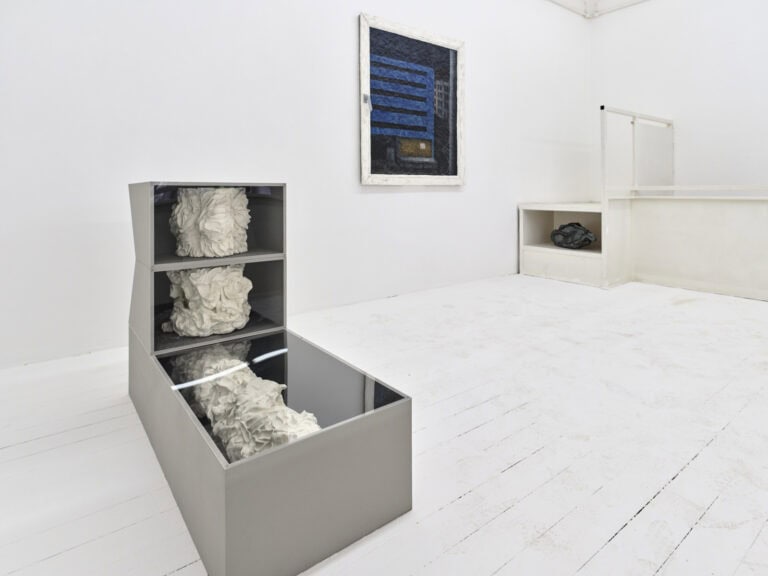 Foto: Kunstwerke in Galerieraum