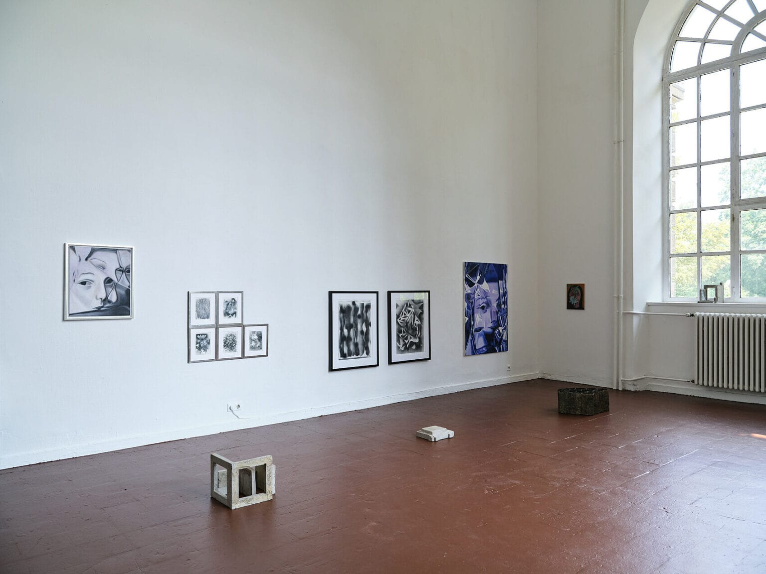 Foto: Kunstwerke in Galerieraum