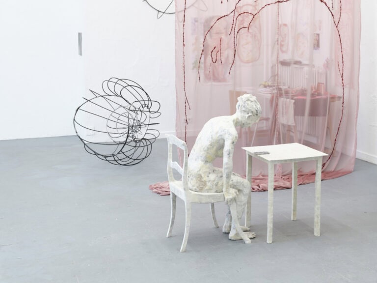 Foto: Kunstwerke in Galerieraum