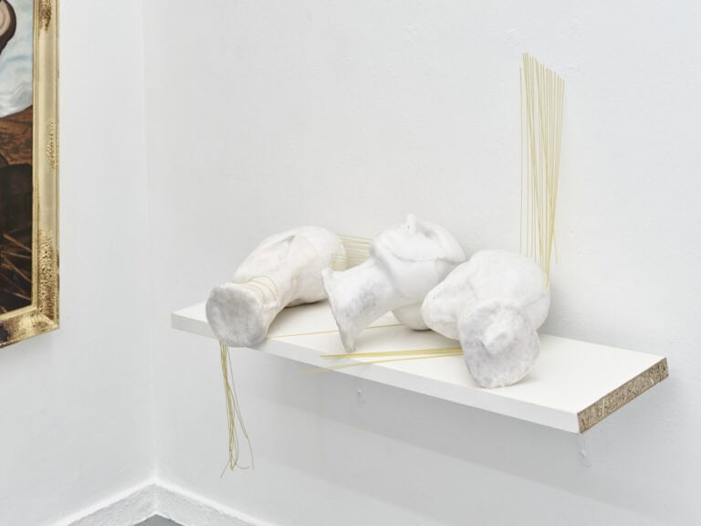 Foto: Kunstwerke in Galerieraum