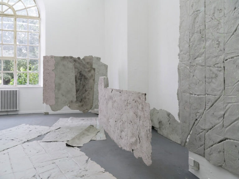 Foto: Kunstwerke in Galerieraum