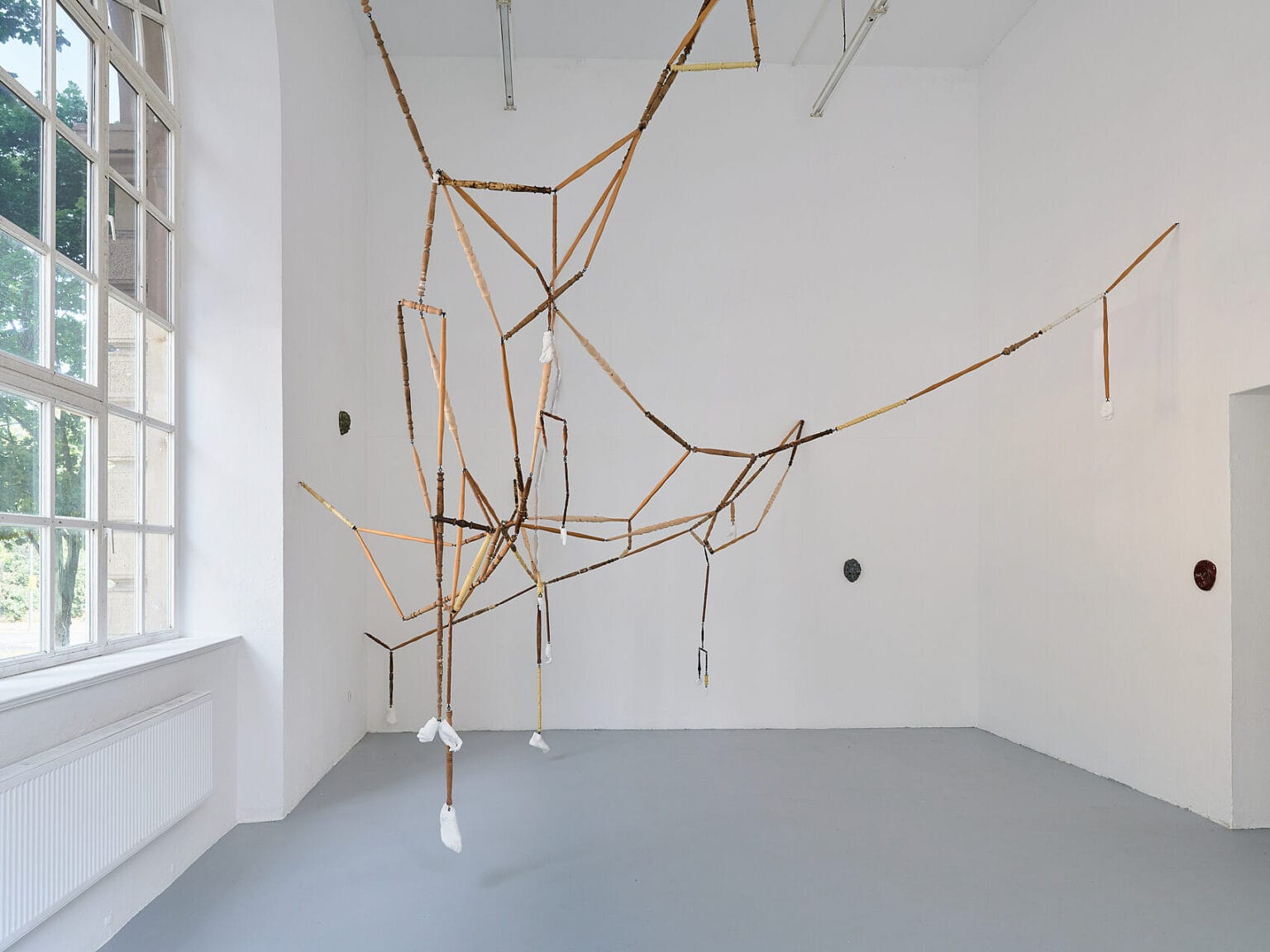 Foto: Kunstwerke in Galerieraum