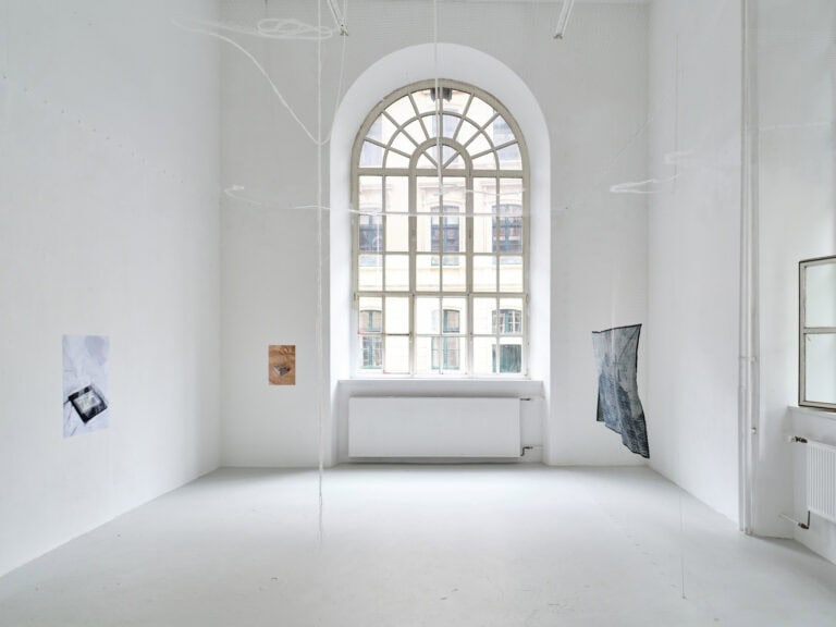 Foto: Kunstwerke in Galerieraum