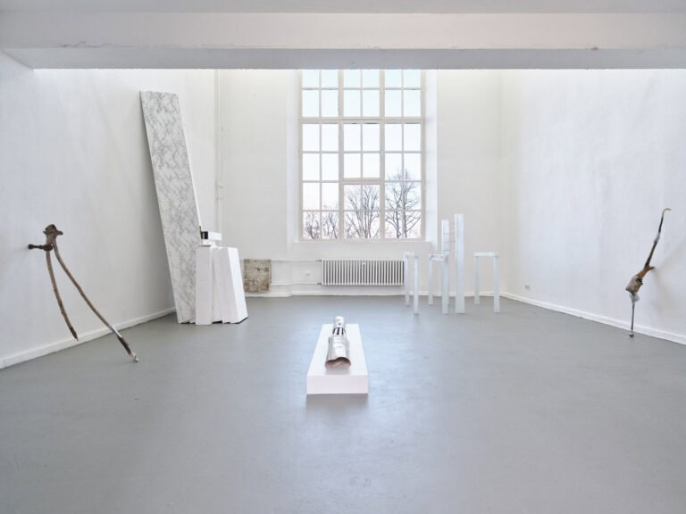 Foto: Kunstwerke in Galerieraum