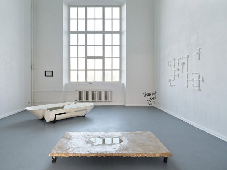 Foto: Kunstwerke in Galerieraum