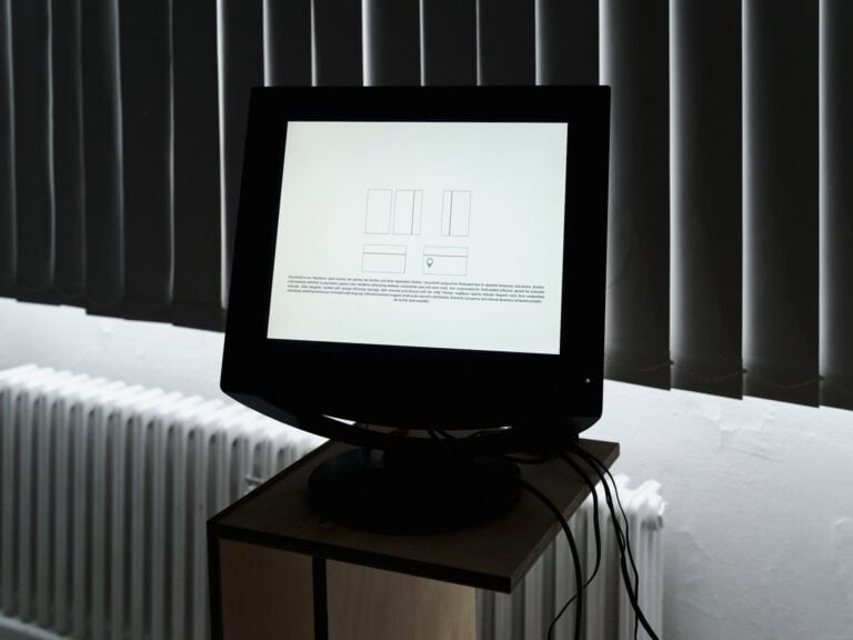 Foto: Kunstwerke in Galerieraum