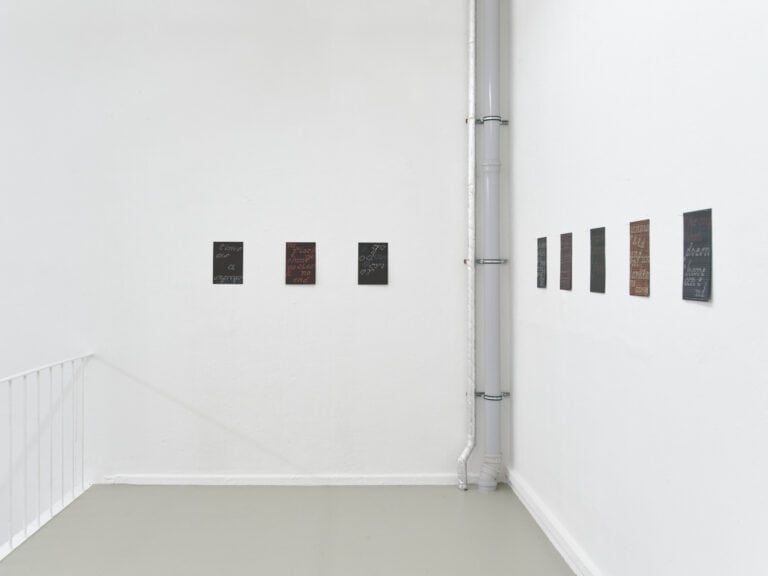 Foto: Kunstwerke in Galerieraum