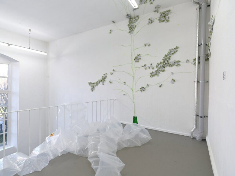 Foto: Kunstwerke in Galerieraum