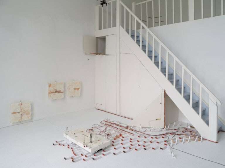 Foto: Kunstwerke in Galerieraum