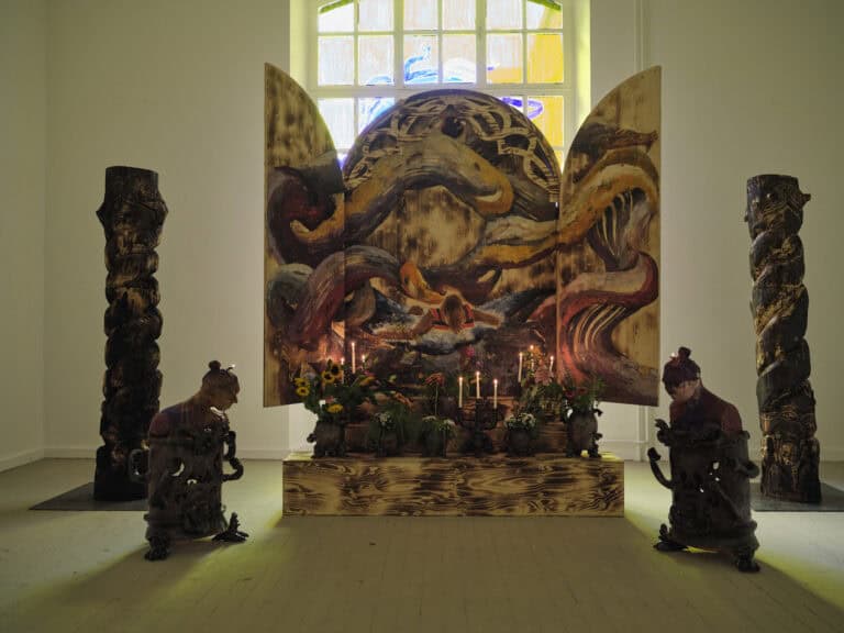 Foto: Kunstwerke in Galerieraum