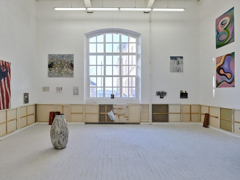 Foto: Kunstwerke in Galerieraum