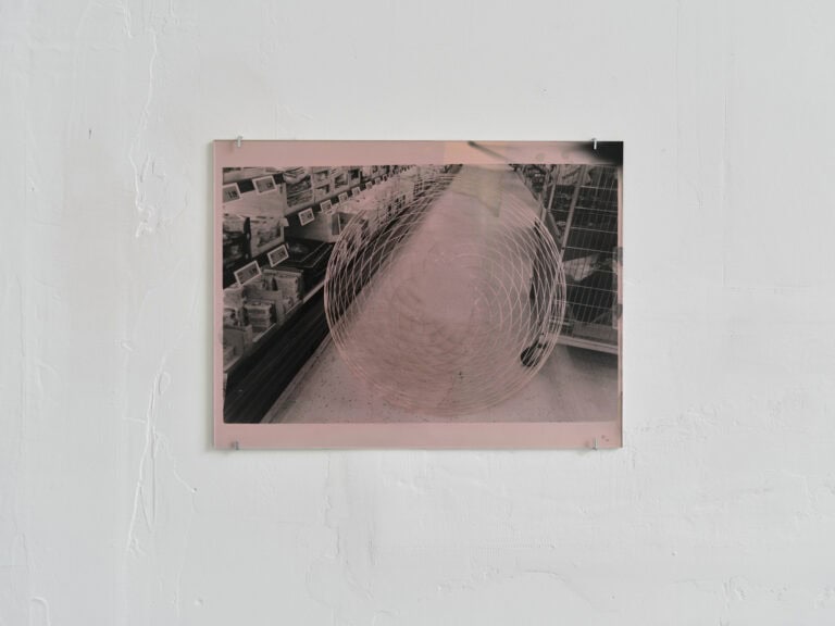 Foto: Kunstwerke in Galerieraum