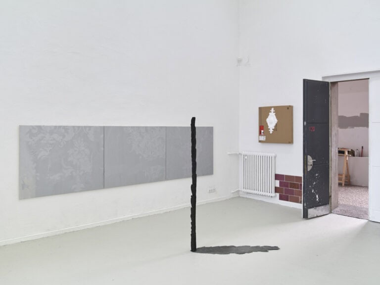 Foto: Kunstwerke in Galerieraum