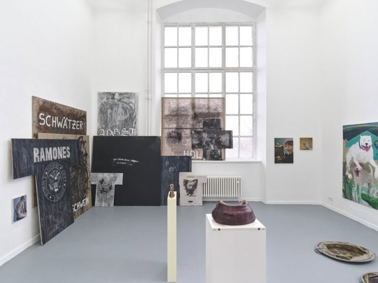 Foto: Kunstwerke in Galerieraum