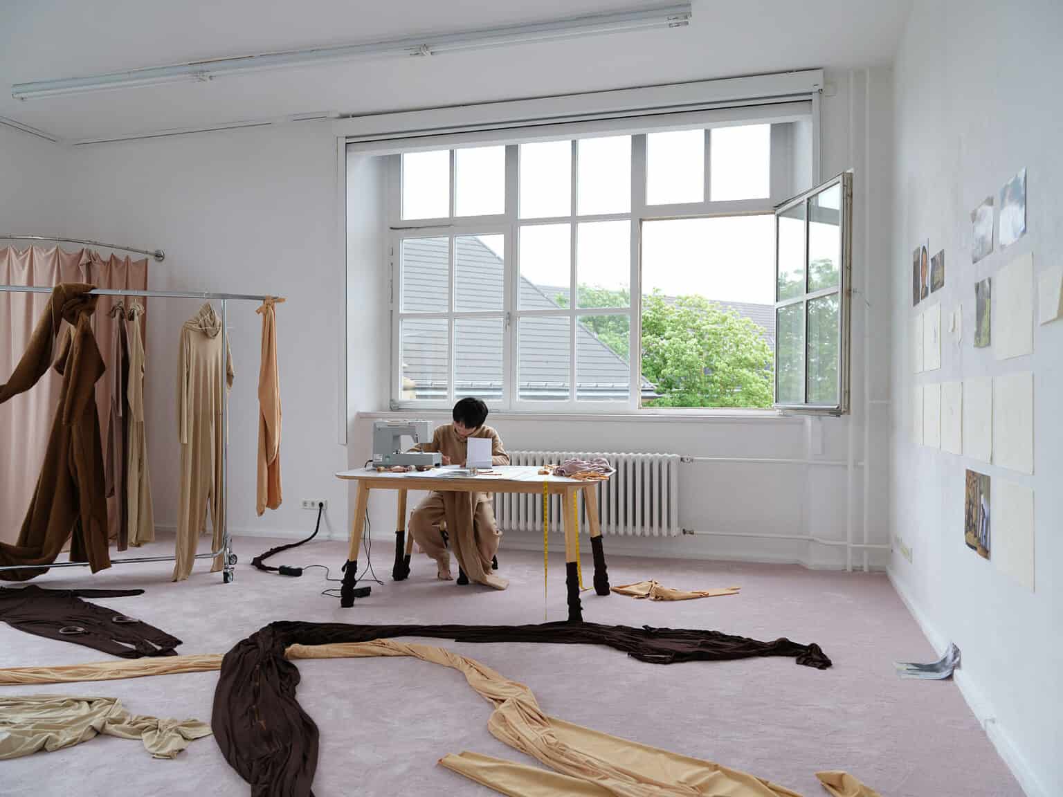 Foto: Kunstwerke in Galerieraum