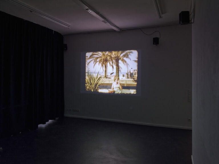 Foto: Kunstwerke in Galerieraum