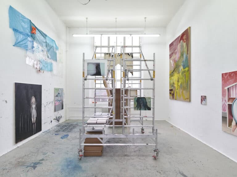 Foto: Kunstwerke in Galerieraum