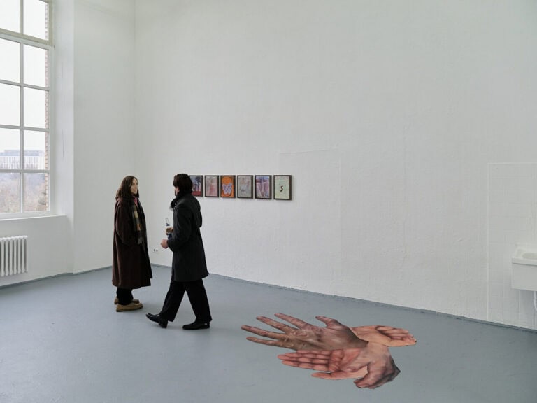 Foto: Kunstwerke in Galerieraum