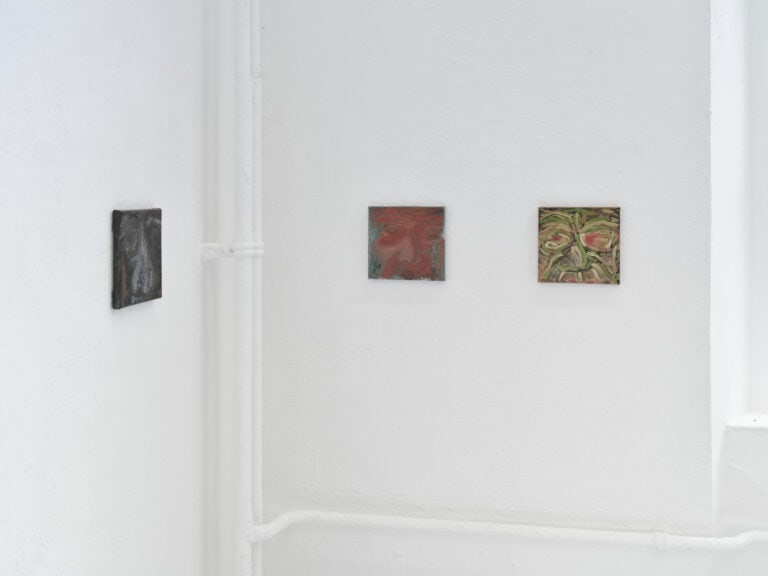 Foto: Kunstwerke in Galerieraum