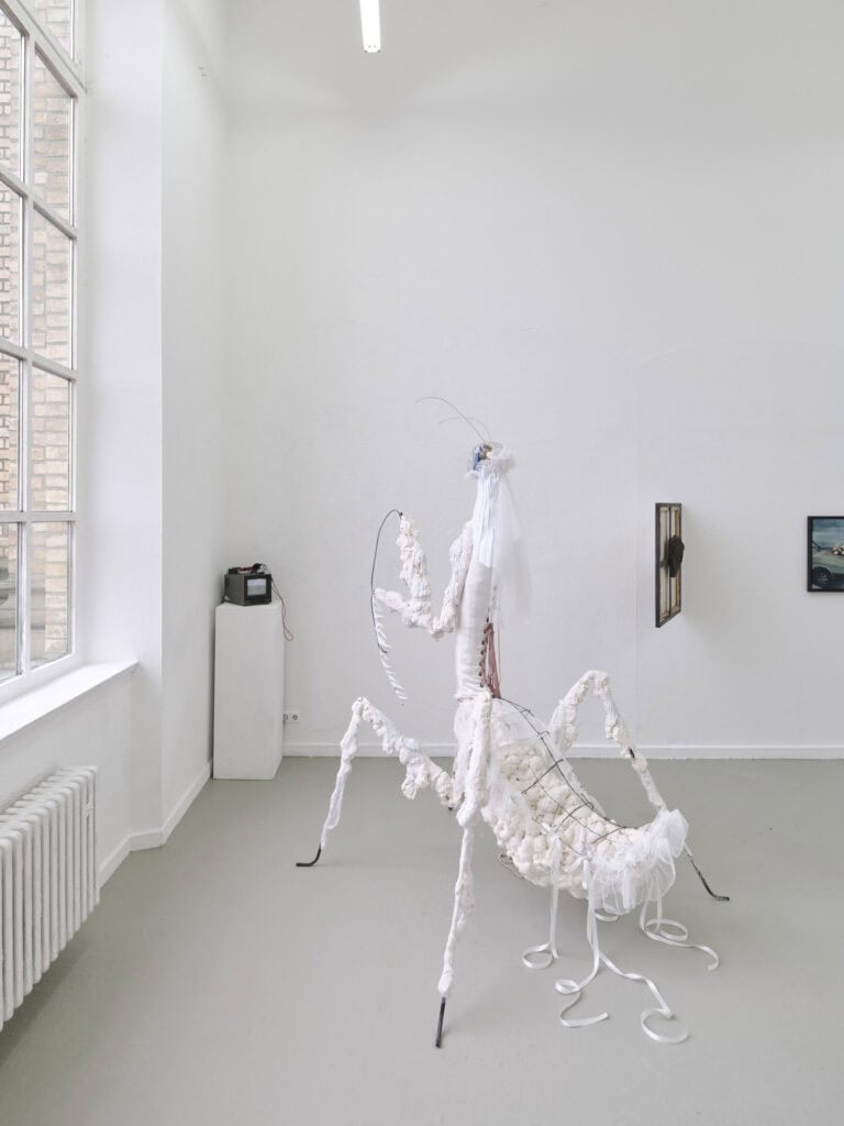 Foto: Kunstwerke in Galerieraum