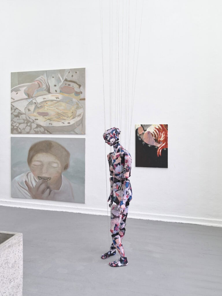 Foto: Kunstwerke in Galerieraum