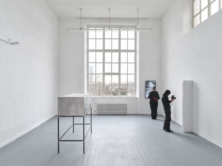 Foto: Kunstwerke in Galerieraum