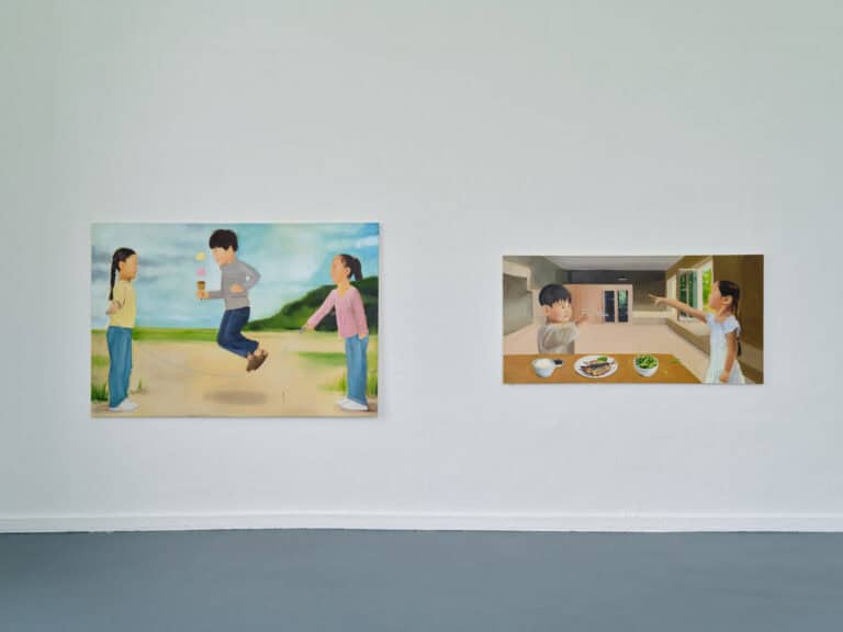 Foto: Kunstwerke in Galerieraum