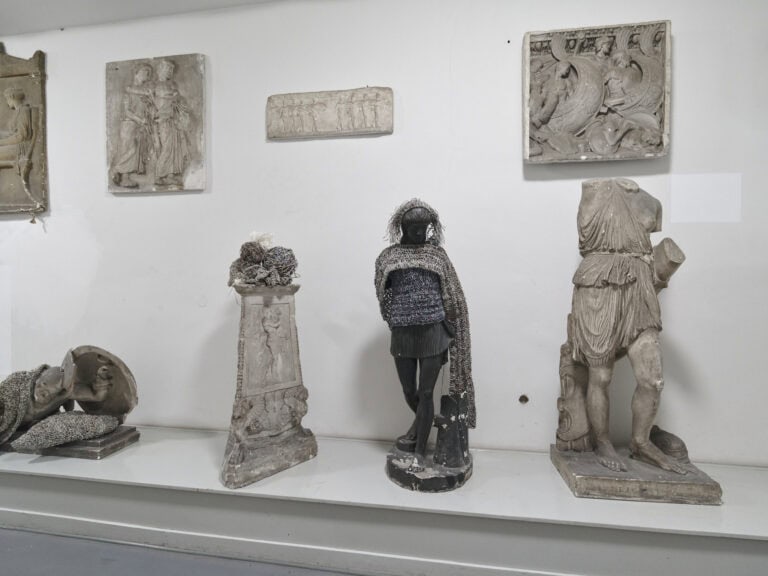 Foto: Kunstwerke in Galerieraum