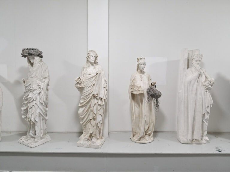 Foto: Kunstwerke in Galerieraum