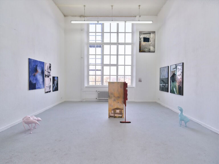 Foto: Kunstwerke in Galerieraum