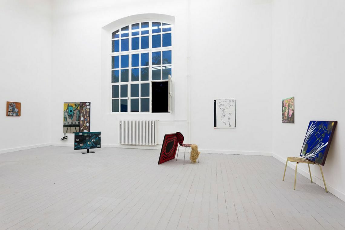 Foto: Kunstwerke in Galerieraum