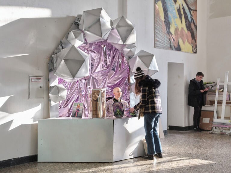 Foto: Kunstwerke in Galerieraum