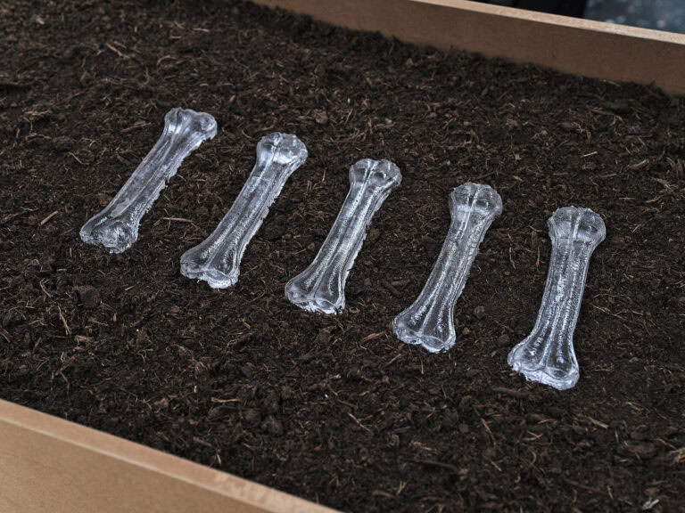 Foto: Kunstwerke in Galerieraum